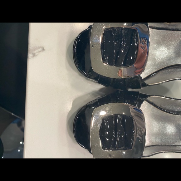 Roger Vivier Black Peep Toe Heels - Picture 6 of 7